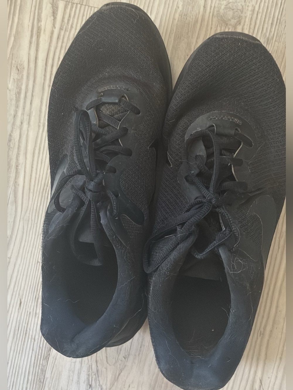 Nike Men's Black Athletic Shoes